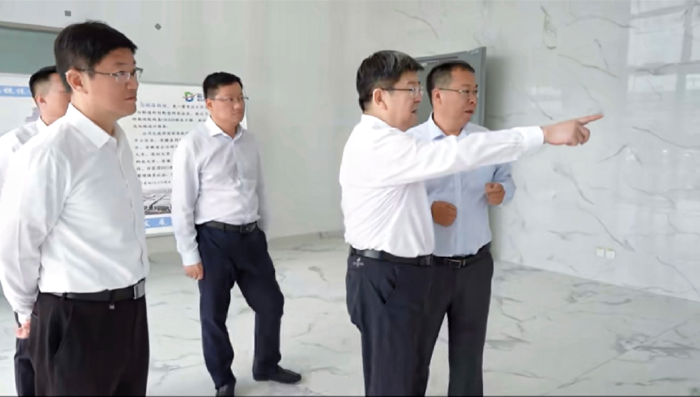淮南市委書記任澤鋒赴芯視佳K2工廠調研項目建設情況